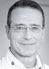Der Autor: Dr. Matthias Riedl ist Ernährungsmediziner, Diabetologe und Gründer eines international renommierten Zentrums für Diabetes und Ernährungsmedizin in Hamburg. Als TV-Ernährungs-Doc und Buchautor ist er einem breiten Publikum bekannt.