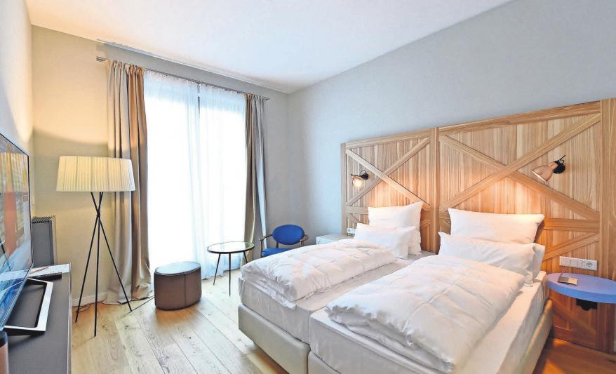 So wohnen die Gäste zukünftig im Hotel Freigeist: Ansichten von Zimmer 402. FOTOS: MISCHKE So wohnen die Gäste zukünftig im Hotel Freigeist: Ansichten von Zimmer 402. FOTOS: MISCHKE
