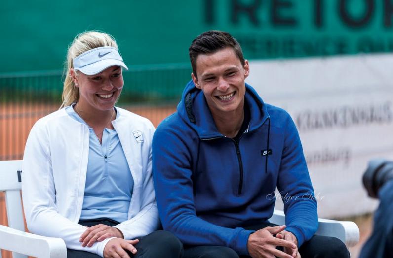 Carina Witthöft mit ihrem alten Hitting Partner und neuem Coach, Jonas Lütjen. (Foto: Holger Suhr)