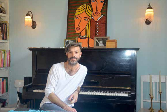 Hausmusik geht auch: Jan Plewka in seiner Ahrensburger Wohnung