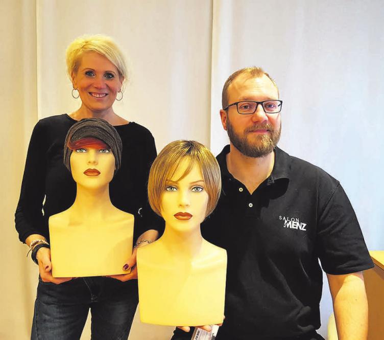 Ihre Profi’s für Haarersatz: Friseurin Bettina Köhler-Heine und Friseurmeister Markus Menz Ihre Profi’s für Haarersatz: Friseurin Bettina Köhler-Heine und Friseurmeister Markus Menz