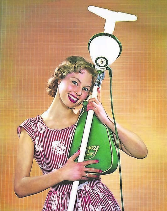 In den 50er Jahren erschien der Kobold erstmals im grün-weißen Design – und avancierte so zu einem der beliebtesten Helfer in Deutschlands Haushalten. Der Ausgangspunkt war ein Grammophon-Motor. Foto: Vorwerk In den 50er Jahren erschien der Kobold erstmals im grün-weißen Design – und avancierte so zu einem der beliebtesten Helfer in Deutschlands Haushalten. Der Ausgangspunkt war ein Grammophon-Motor. Foto: Vorwerk