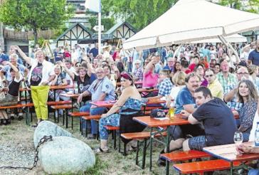 Das Promenadenweinfest in Kitzingen bietet vier Tage lang ein stimmungsvolles Ambiente. FOTO GERHARD BAUER