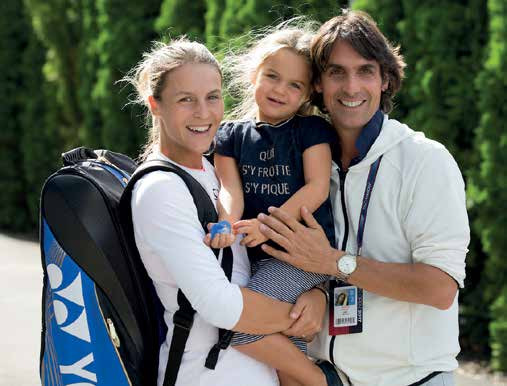 Tatjana Maria holte zwei Punkte. Sie ist eine der ganz wenigen Mütter auf der WTA Tour. Hier mit Tochter Charlotte und Ehemann Charles Edouard. (Foto: Jürgen Hasenkopf)