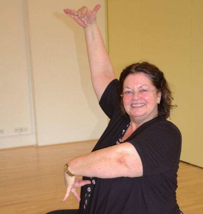 Regina Bögeholz ist Übungsleiterin für Rückengymnastik und Flamencolehrerin