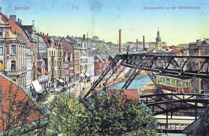 Schon früh war die Schwebebahn ein beliebtes Motiv auf Postkarten. WZ-Leser Heinz-Rolf Holtemeier hatte uns dieses Motiv aus den ersten Jahren der Schwebebahn zur Verfügung gestellt, das er im Nachlass seines Großonkels Hugo Dittert gefunden hatte. Foto: Nachlass Hugo Dittert Schon früh war die Schwebebahn ein beliebtes Motiv auf Postkarten. WZ-Leser Heinz-Rolf Holtemeier hatte uns dieses Motiv aus den ersten Jahren der Schwebebahn zur Verfügung gestellt, das er im Nachlass seines Großonkels Hugo Dittert gefunden hatte. Foto: Nachlass Hugo Dittert
