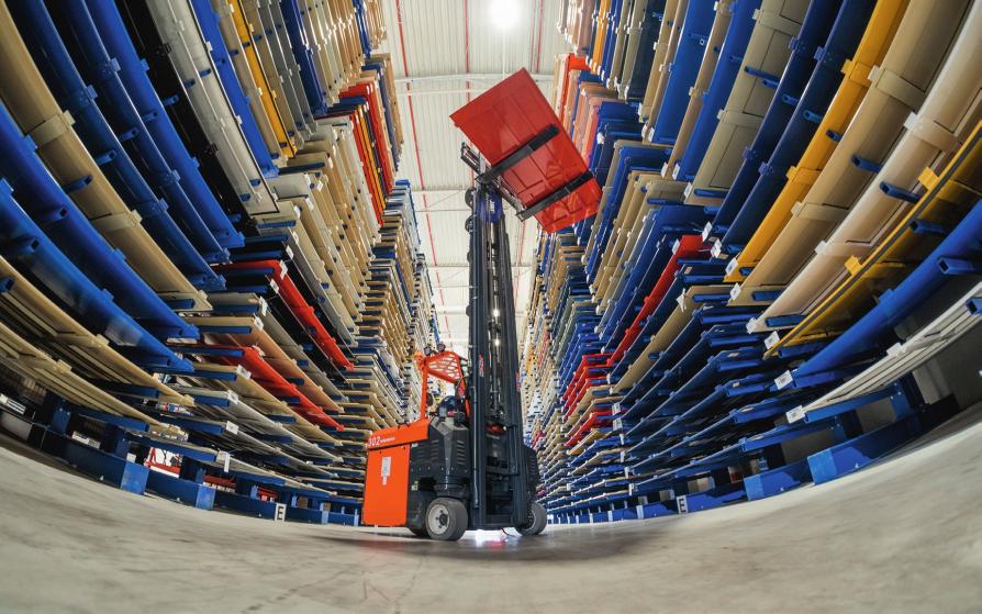 The state-of-the-art Krone spare parts centre in Herzlake ensures rapid delivery to customers