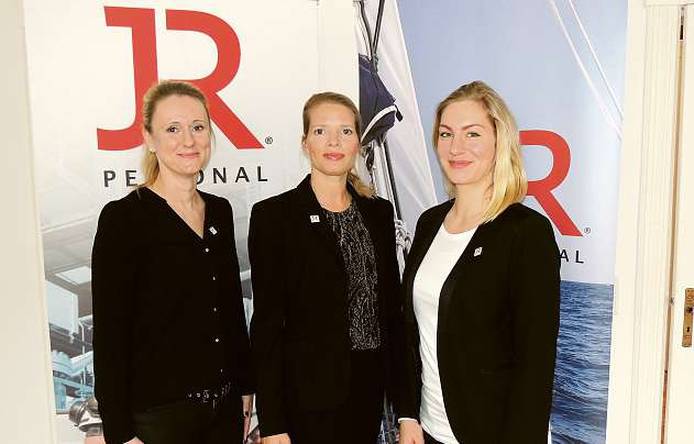 Christine Petersen, Geschäftsstellenleiterin Monique Müller und Susanne Stüwe (v.li.) von der Kieler Niederlassung der JR Personal GmbH FOTO: TAU Christine Petersen, Geschäftsstellenleiterin Monique Müller und Susanne Stüwe (v.li.) von der Kieler Niederlassung der JR Personal GmbH FOTO: TAU