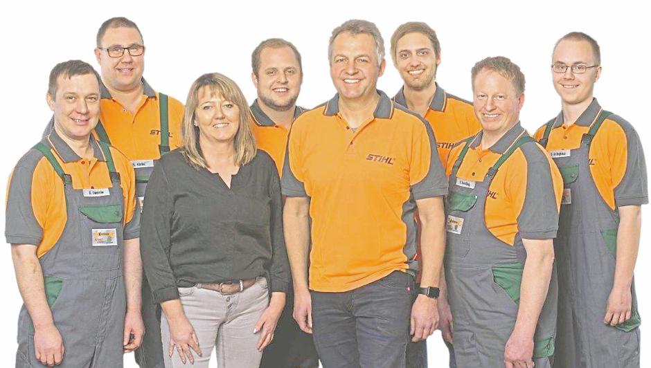 Das Team der Firma Kneilmann ist Experte für Garten- und Landmaschinentechnik. Foto: Kneilmann Das Team der Firma Kneilmann ist Experte für Garten- und Landmaschinentechnik. Foto: Kneilmann