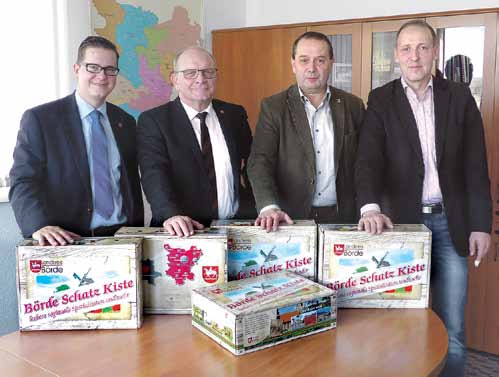 v.l.n.r.: Danny Schonnscheck, Fachbereichsleiter Wirtschaft; Landrat Hans Walker; Wolfgang Köhler, Kreisbauernverband Börde; Wolfgang Zahn (AMG) v.l.n.r.: Danny Schonnscheck, Fachbereichsleiter Wirtschaft; Landrat Hans Walker; Wolfgang Köhler, Kreisbauernverband Börde; Wolfgang Zahn (AMG)