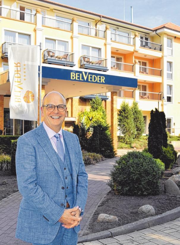 Hoteldirektor Moritz Schmid-Burgk. FOTOS: KATRIN GEHRKE Hoteldirektor Moritz Schmid-Burgk. FOTOS: KATRIN GEHRKE
