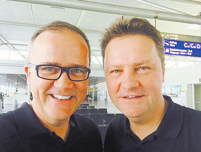 Holger (l.) und Oliver Palstring machen ihren Betrieb fit für die Zukunft – und setzen mit der Digitalisierung neue Maßstäbe in ihrer Branche..