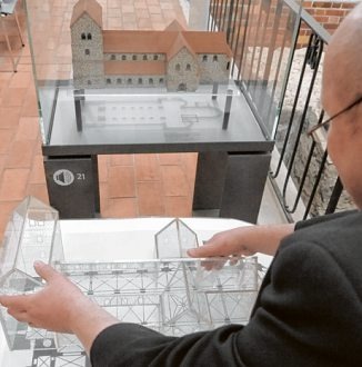 Hören und tasten: Mit dem Preisgeld sollen Ausstellungen barrierefrei werden STADTMUSEUM BERLIN Hören und tasten: Mit dem Preisgeld sollen Ausstellungen barrierefrei werden STADTMUSEUM BERLIN