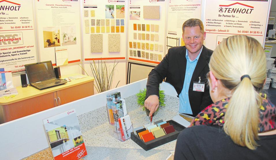 Rund 30 Aussteller aus der Region stellen ihre Leistungen und Produkte rund ums Bauen, Sanieren und Renovieren an diesem Wochenende in der Gempt-Halle vor. Foto: Micheal Baar