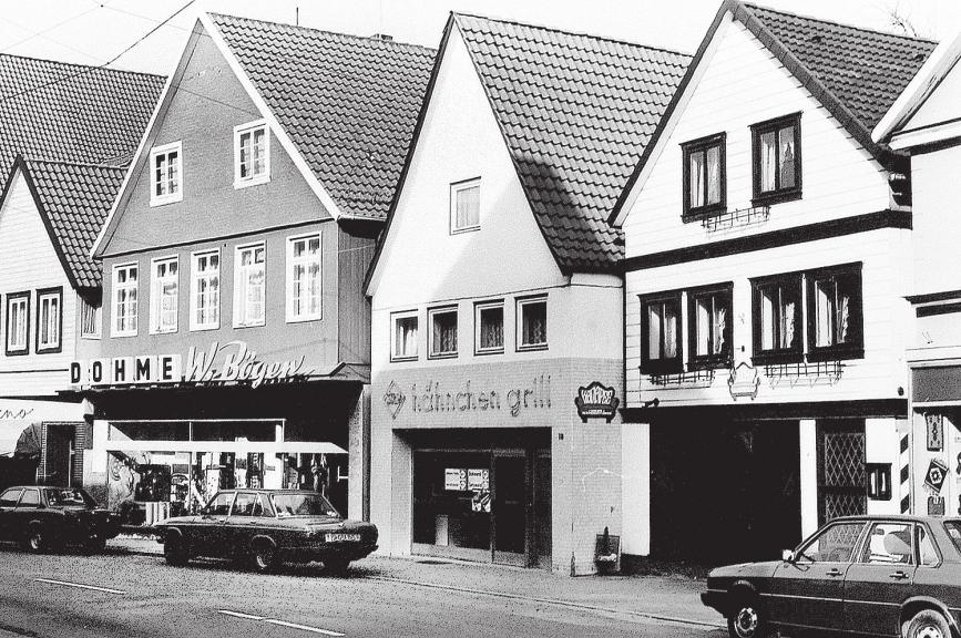 Früher beherbergte das Gebäude einen Hähnchen-Grill. Früher beherbergte das Gebäude einen Hähnchen-Grill.