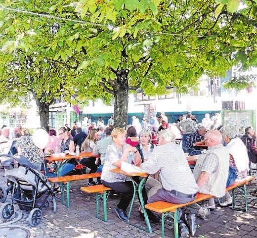 Auch kullinarisch wurden die Gäste aufs Beste vesorgt.. Auch kullinarisch wurden die Gäste aufs Beste vesorgt..