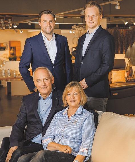 Stefan (l.) und Christian Langbehn führen mit ihren Eltern Bernd und Renate das Unternehmen in die Zukunft