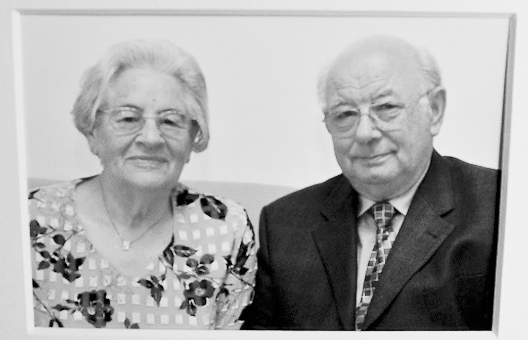 70. Hochzeitstag - Elisabeth und Walter Suthoff feiern in der kommenden Woche ihre Gnadenhochzeit. Foto: privat 70. Hochzeitstag - Elisabeth und Walter Suthoff feiern in der kommenden Woche ihre Gnadenhochzeit. Foto: privat