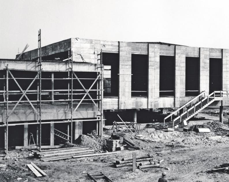 Anfang der 60er-Jahre bekam die alte Stadthalle mehrere Anbauten. Foto: Schlesinger Anfang der 60er-Jahre bekam die alte Stadthalle mehrere Anbauten. Foto: Schlesinger