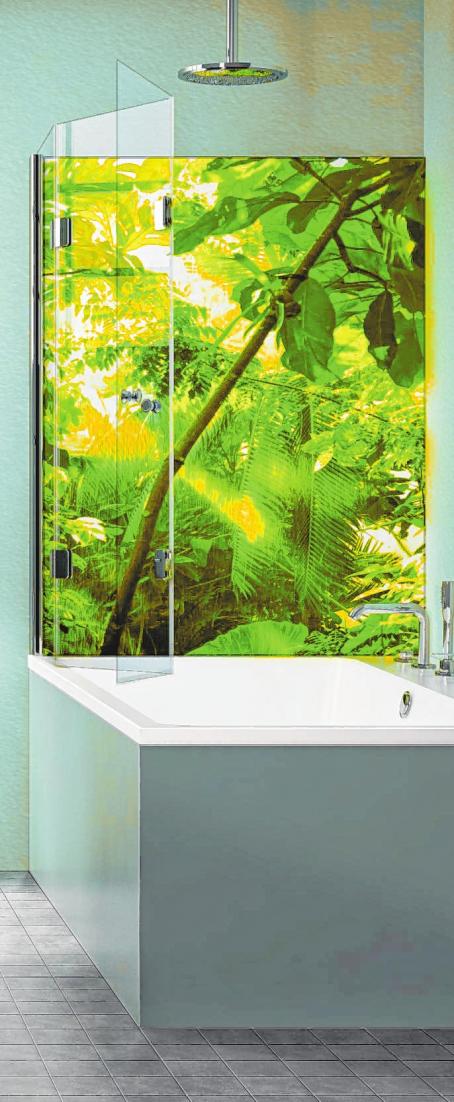 Glassdouche kreiert mit einer LED-Leuchtwand mit dem Motiv Jungleworld eine Stimmung wie im Regenwald. Glassdouche kreiert mit einer LED-Leuchtwand mit dem Motiv Jungleworld eine Stimmung wie im Regenwald.