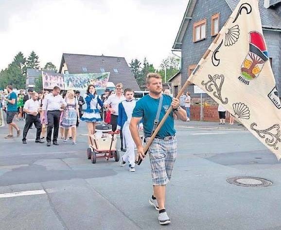 Auch der Festumzug gehört zur Kirmes-Tradition.