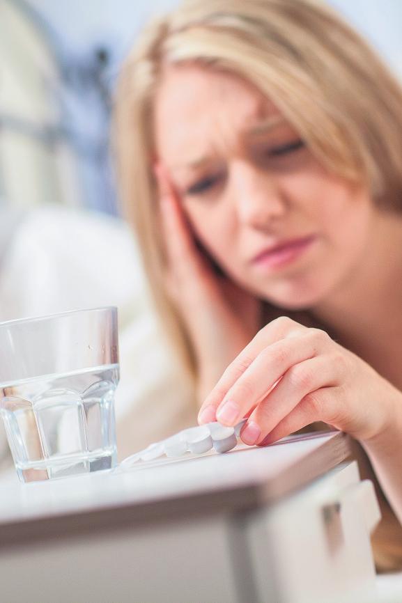 Gegen fast alle Schmerzen gibt es ein wirksames Gegenmittel. Nur: Zu lange und zu oft sollten Patienten nicht zu Schmerztabletten greifen. Gegen fast alle Schmerzen gibt es ein wirksames Gegenmittel. Nur: Zu lange und zu oft sollten Patienten nicht zu Schmerztabletten greifen.
