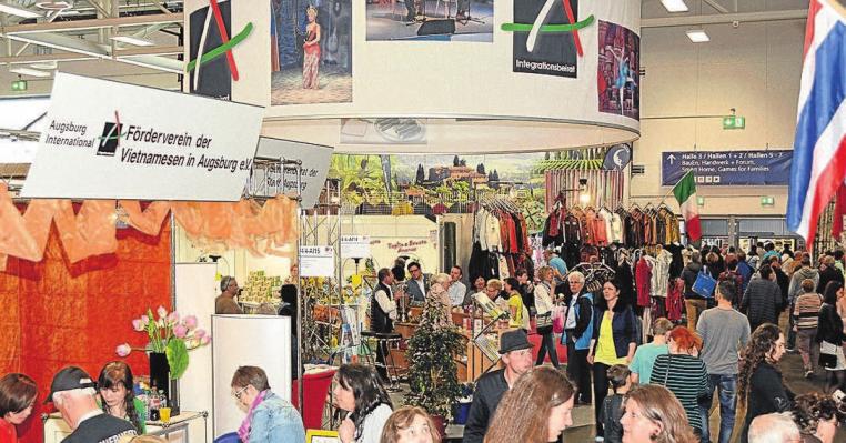 Kunsthandwerkliche Erzeugnisse und internationale Spezialitäten warten in Halle 3 zum ersten Mal auf die Besucher. Fotos: afa-messe.de Kunsthandwerkliche Erzeugnisse und internationale Spezialitäten warten in Halle 3 zum ersten Mal auf die Besucher. Fotos: afa-messe.de
