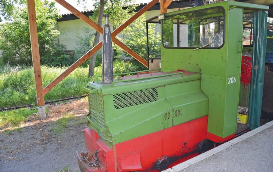 Mit der Moorbahn geht es auf den rund sechs Kilometer langen Rundkurs. Mit der Moorbahn geht es auf den rund sechs Kilometer langen Rundkurs.
