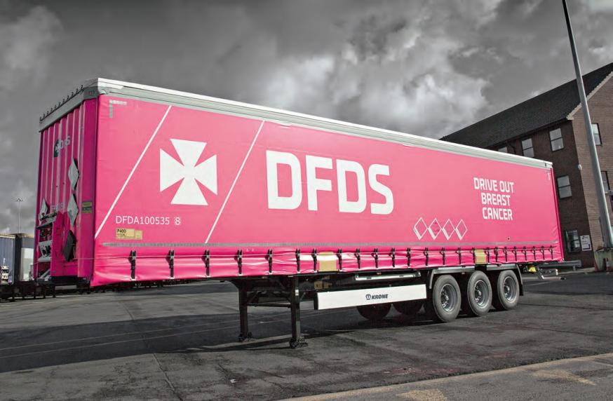 This Krone Trailer collects money with every kilometre driven, for an educational campaign against breast cancer, which is supported by DFDS.