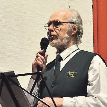 Dieter Mahlert (72) aus Gehrden moderiert jedes Jahr das Adventskonzert der Schützenkapelle „Ottomar von Reden“.