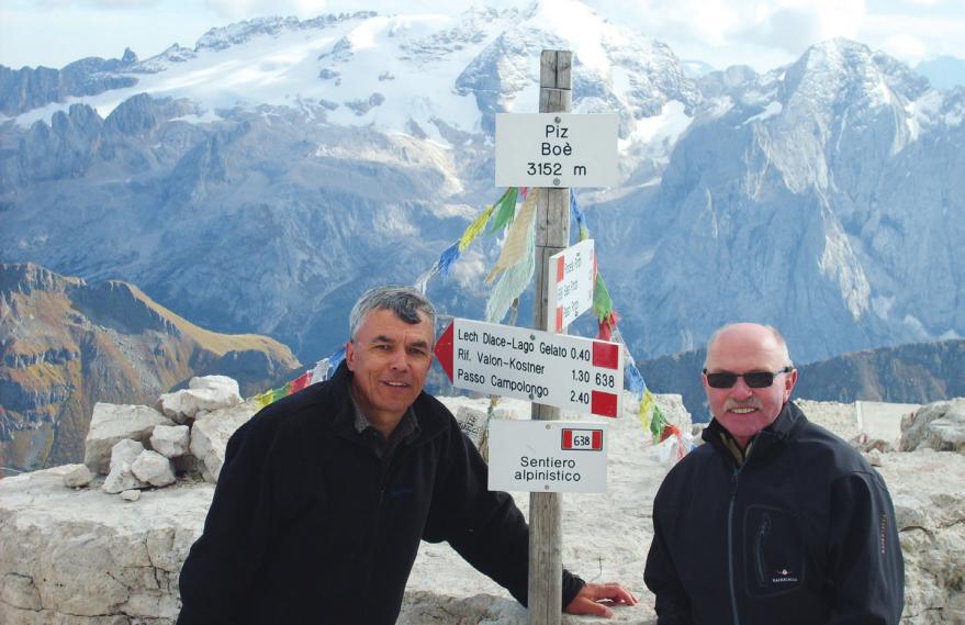 Sechs bis sieben Tage sind die Gruppen der Bergschule in der Regel in den Bergen unterwegs. Ohne größere Pausen wandern sie täglich bis zu acht Stunden in Höhen bis 3.000 Metern. Sechs bis sieben Tage sind die Gruppen der Bergschule in der Regel in den Bergen unterwegs. Ohne größere Pausen wandern sie täglich bis zu acht Stunden in Höhen bis 3.000 Metern.