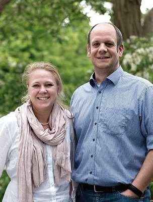 Janine und Hauke Haensch, Geschäftsführer der Personalagentur Auxilium. FOTO: THOMAS FAUST Janine und Hauke Haensch, Geschäftsführer der Personalagentur Auxilium. FOTO: THOMAS FAUST