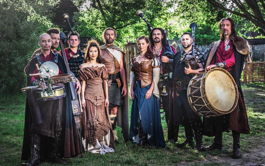 Eine fantastische Live-Show mit authentischen Kostümen sowie eindrucksvollen Musik- und Gesangseinlagen erwartet die Zuschauer. Eine fantastische Live-Show mit authentischen Kostümen sowie eindrucksvollen Musik- und Gesangseinlagen erwartet die Zuschauer.