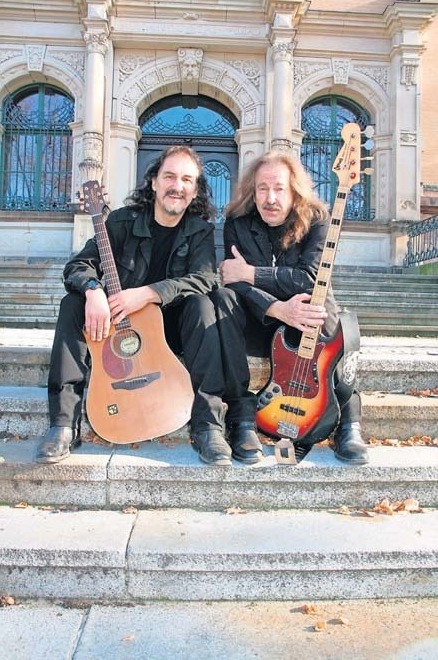 Live-Musik mit Gipsy-Akustik.