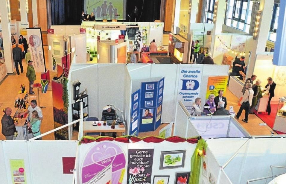 Zahlreiche Aussteller präsentieren sich heuer wieder auf der größten rein regionalen Ausstellung in Bobingen. Foto: Lech-Wertach-Interkommunal e.V. Zahlreiche Aussteller präsentieren sich heuer wieder auf der größten rein regionalen Ausstellung in Bobingen. Foto: Lech-Wertach-Interkommunal e.V.