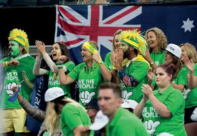 Davis Cup Stimmung bei den australischen Fans. Bei nur zwei Gewinnsätzen würde diese schnell vorbei sein. (Foto: Jürgen Hasenkopf)