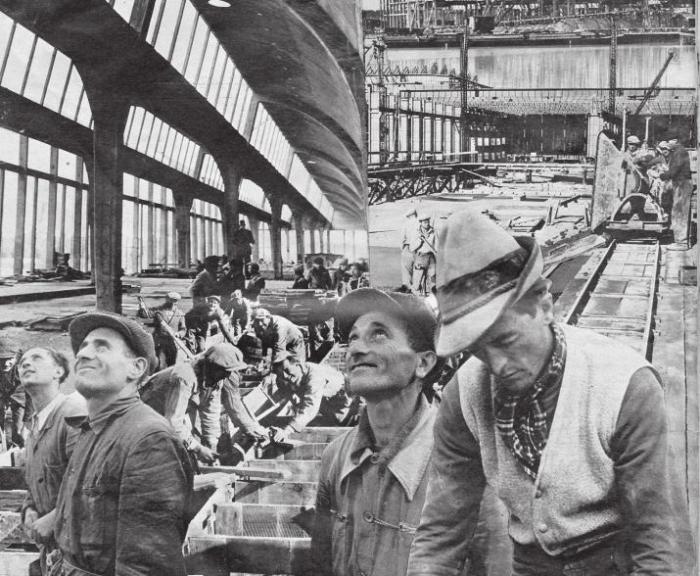 DAS VOLKSWAGENWERK IN FALLERSLEBEN WUCHS: PRODUKTIONSBEGINN WAR IM HERBST 1939. © Photowerk Archiv/Meinkd DAS VOLKSWAGENWERK IN FALLERSLEBEN WUCHS: PRODUKTIONSBEGINN WAR IM HERBST 1939. © Photowerk Archiv/Meinkd
