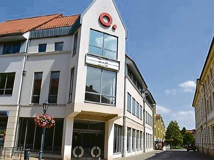 Das Kaufhaus O inmitten der Oschersleber Fußgängerzone wurde 2013 verkauft. Doch der Investor aus der Nähe von Hamburg konnte es nicht wieder in Nutzung bringen. Foto: Yvonne Heyer