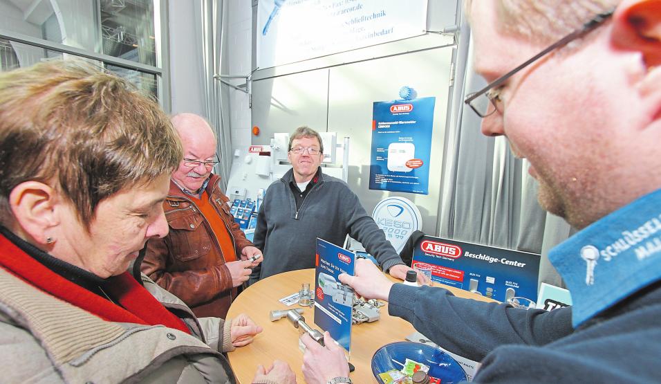 Kompetente Ansprechpartner finden die Messe-Besucher am Wochenende zuhauf in der proppenvollen Gempt-Halle.