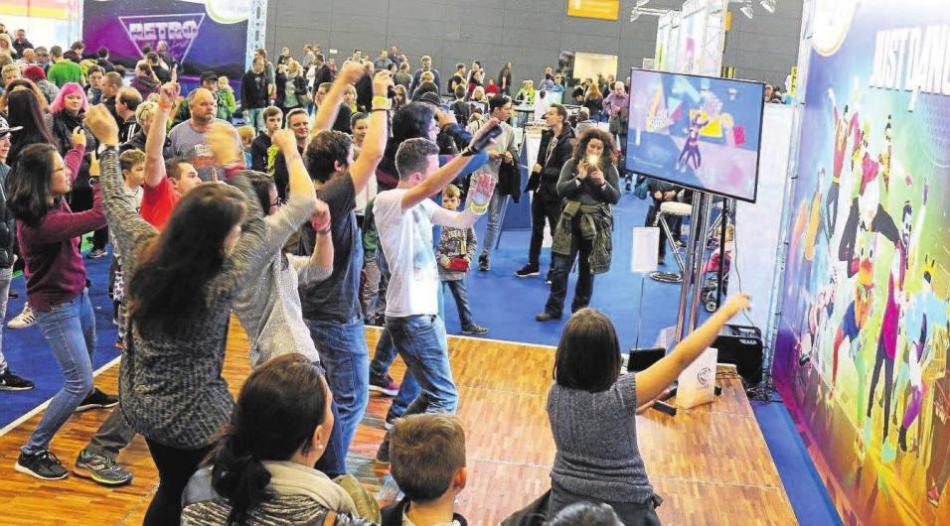 „Games for Families“ – das Spieleevent für alle Generationen. In Halle 6 der afa2018 können Groß und Klein digitale und analoge Spiele nach Herzenslust und ohne Zeitdruck ausprobieren. Foto: afa-messe.de „Games for Families“ – das Spieleevent für alle Generationen. In Halle 6 der afa2018 können Groß und Klein digitale und analoge Spiele nach Herzenslust und ohne Zeitdruck ausprobieren. Foto: afa-messe.de
