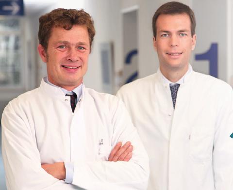 Prof. Dr. Andreas Remky (l.), Priv.-Doz. Dr. Wolfgang Herrmann Prof. Dr. Andreas Remky (l.), Priv.-Doz. Dr. Wolfgang Herrmann