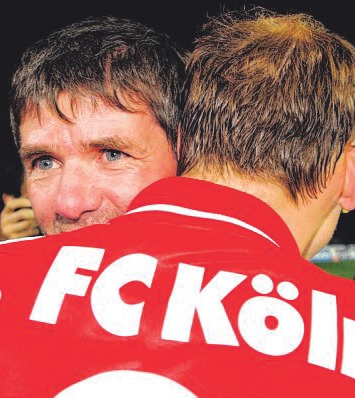 Trainer Friedhelm Funkel und Matthias Scherz. Foto: dpa Trainer Friedhelm Funkel und Matthias Scherz. Foto: dpa
