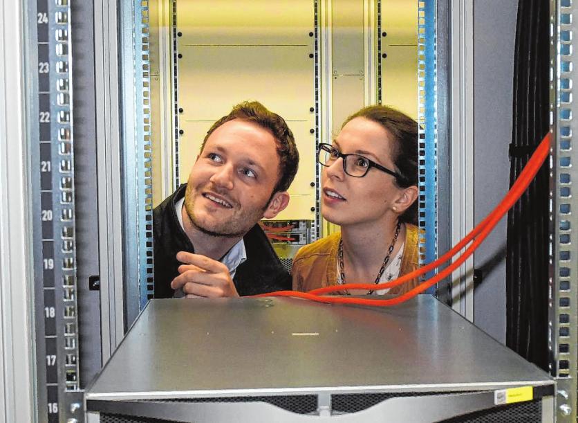 Charlotta Schärfe und Tobias Teriet haben bei Roche spannende Aufgabenfelder gefunden. BILDER (2): TRÖSTER