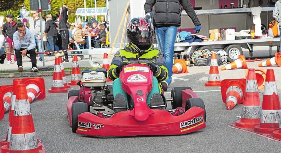 Einen heiden Spaß werden die kleinen Besucher beim Kartfahren auf dem Marktplatz haben. Einen heiden Spaß werden die kleinen Besucher beim Kartfahren auf dem Marktplatz haben.