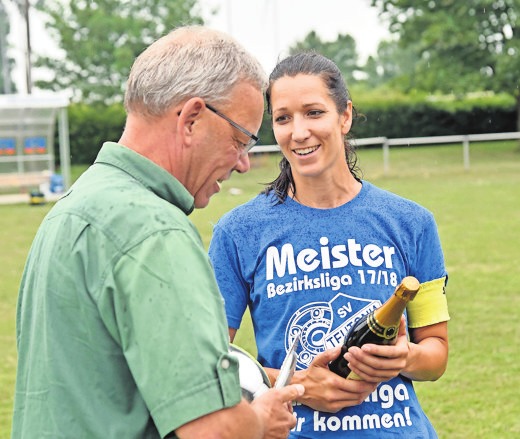 Neue Fußball-Coach Dave Stets setzt auf Teamgeist beim VfB Peine, um den Klassenerhalt in der Frauen‐Landesliga zu schaffen Image 6
