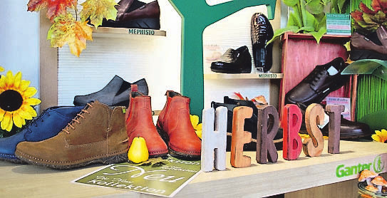 Farben so bunt wie das Herbstlaub – so zeigt sich die neue Generation Komfortschuhe im Schuhhaus Menze Farben so bunt wie das Herbstlaub – so zeigt sich die neue Generation Komfortschuhe im Schuhhaus Menze