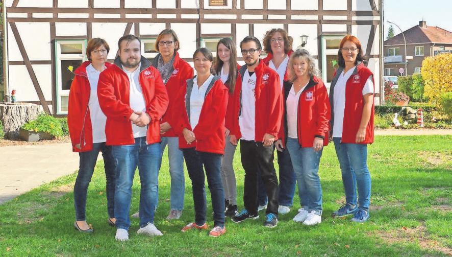 Mitarbeiterinnen und Mitarbeiter aus dem Team Gieboldehausen nach ihrer wöchentlichen Teambesprechung. Mitarbeiterinnen und Mitarbeiter aus dem Team Gieboldehausen nach ihrer wöchentlichen Teambesprechung.