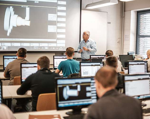 Mittels Präsenzunterricht, optimierter Theorie-Praxis-Verzahnung und individueller Betreuung zum Abschluss: Technische Akademie Nord. FOTO: TECHNISCHE AKADEMIE NORD Mittels Präsenzunterricht, optimierter Theorie-Praxis-Verzahnung und individueller Betreuung zum Abschluss: Technische Akademie Nord. FOTO: TECHNISCHE AKADEMIE NORD