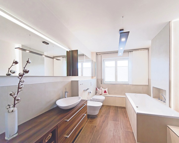 Damit bei der Badeinrichtung alles passt, bieten erfahrene Sanitärfachbetriebe Modernisierungsleistungen aus einer Hand Bilder: djd - www.die-badgestalter.de Damit bei der Badeinrichtung alles passt, bieten erfahrene Sanitärfachbetriebe Modernisierungsleistungen aus einer Hand Bilder: djd - www.die-badgestalter.de