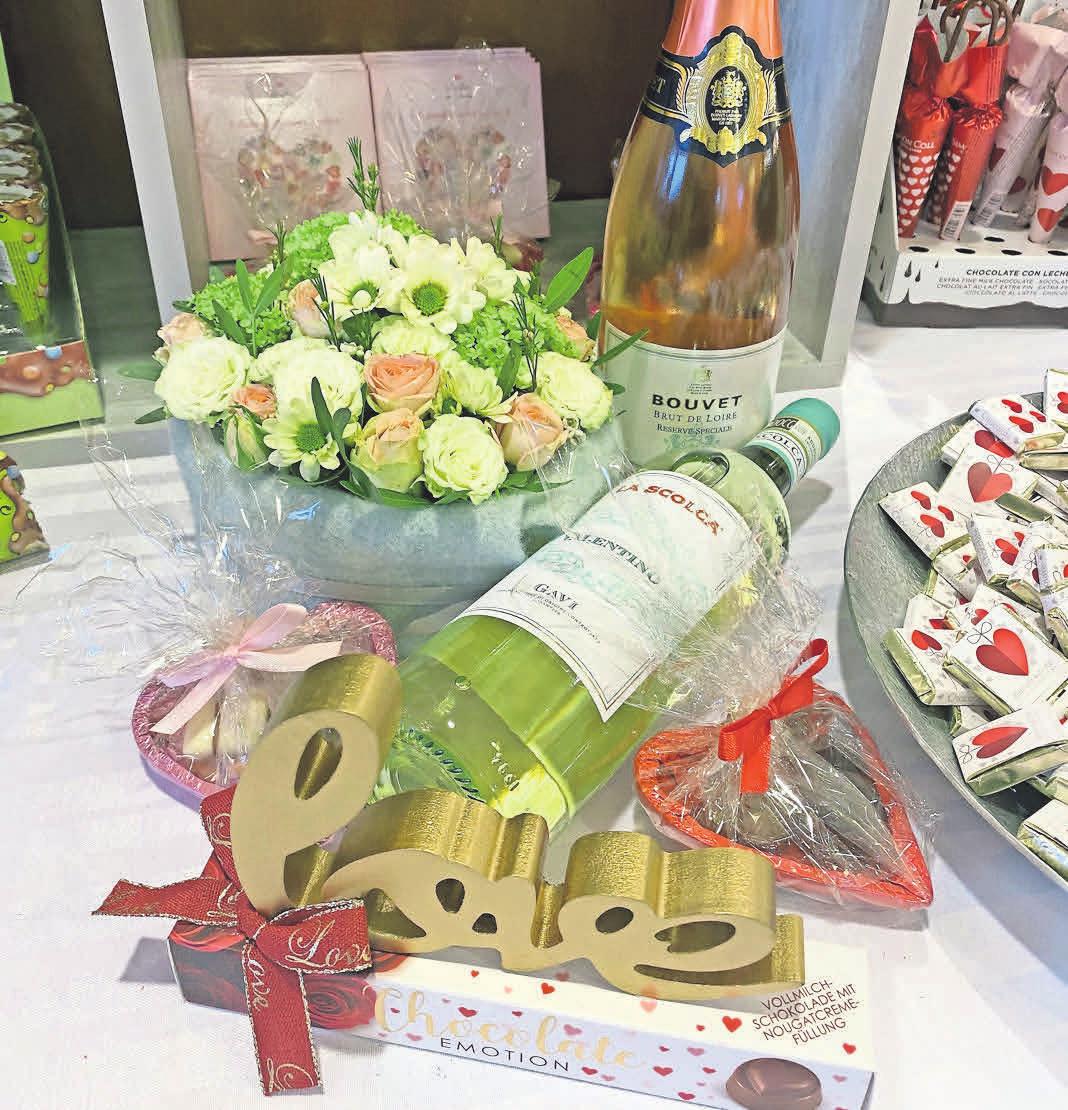 Bei Moss Delikatessen findet man die richtigen Zutaten für den perfekten Valentinstag. Bei Moss Delikatessen findet man die richtigen Zutaten für den perfekten Valentinstag.